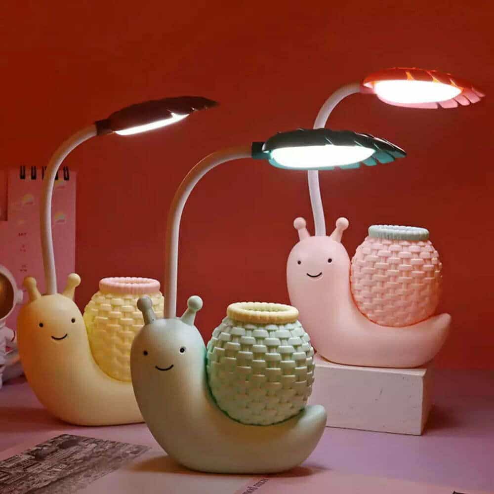 Snail LED Lamp with pen stand